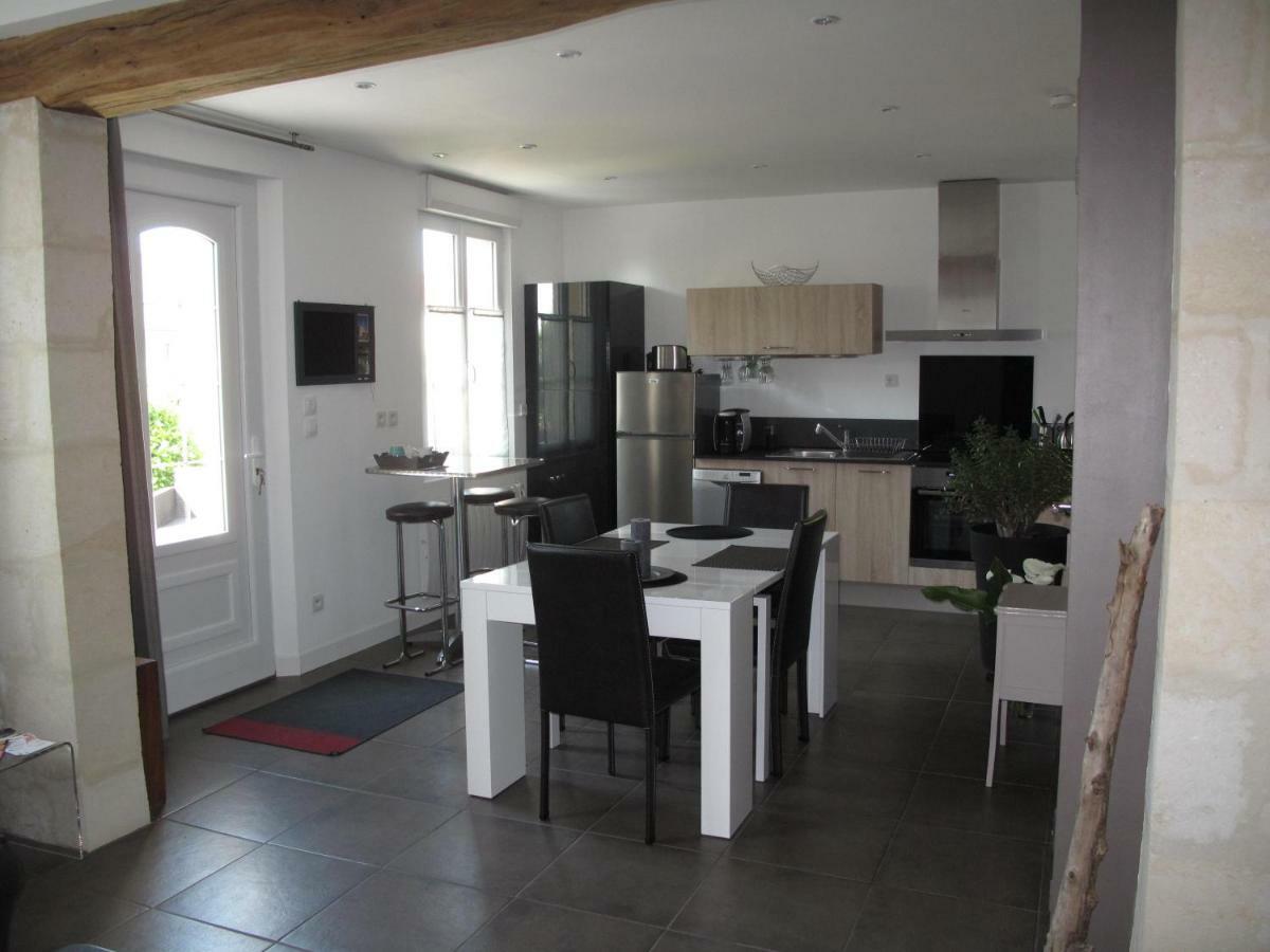 La Maison Des Chiens Rouges Berneuil-sur-Aisne Екстер'єр фото
